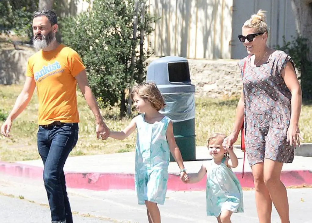 'Busy Tonight' Busy Philipps Candid On Kids That Husband Didn't Wish For